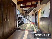 【　玄関　/　entrance　】上部吹抜けで開放感のある玄関！ゆとりある広さで帰宅・来客を心地よく迎えてくれます！シューズボックス完備