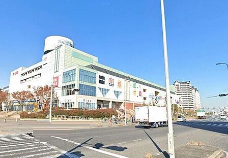 岸和田カンカンベイサイドモールまで1100m