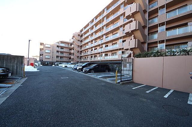 駐車場 レクセルプラッツァ谷塚 6階/-