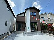 火を使わない安心設計のオール電化住宅。IHクッキングヒーターとエコな給湯システムにより、安全性と省エネ性を両立し、日々の暮らしを快適にサポートします。
