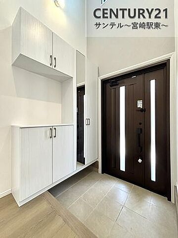 玄関 宮崎市月見ケ丘5丁目36-8