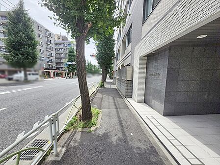 周辺のエリアで他にも沢山売りに出ている物件があります。インターネット掲載前の情報などもありますのでお気軽にお問合せください。まとめてご見学できます。