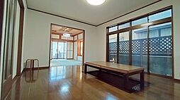 居間
