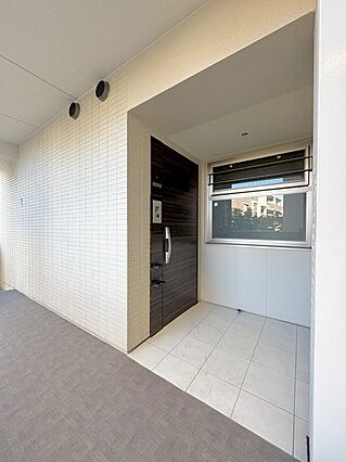 玄関まわりのス...