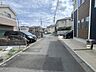 外観：周辺は住宅が建ち並ぶ閑静な住宅街です。 