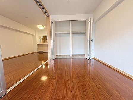 各お部屋に収納が設置されています。