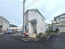 外観：周辺は住宅が建ち並ぶ閑静な住宅街です。 