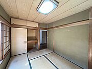 和室がある間取り。畳の香りとともにどこか落ち着く空間です。 