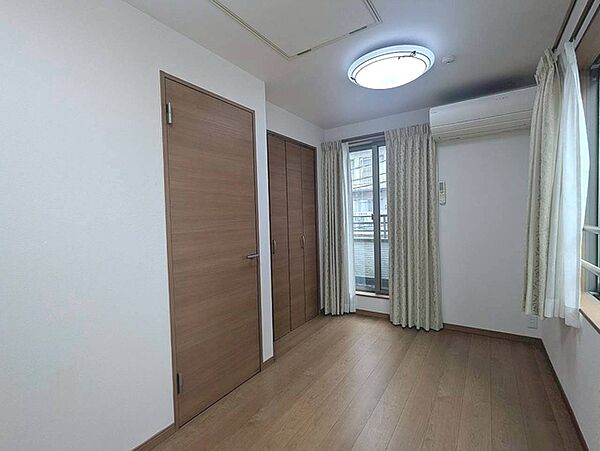 洋室を拡大表示