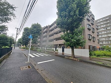 リフォーム完成しました、即引渡し可能です。リフォーム済の住戸で実際の住み心地が体感できます。お仕事帰りの平日でも土日祝日でも、ご希望のご内覧日時を担当者へお気軽にご相談ください。