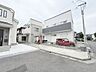 外観：周辺は住宅が建ち並ぶ閑静な住宅街です。 