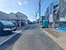 外観：安心して暮らすことのできる住宅街。　住宅地の道路は一般に交通量が少なく車などの騒音が少ないため、住民にとって静かな生活環境が提供されます。 