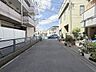外観：安心して暮らすことのできる住宅街。　住宅地の道路は一般に交通量が少なく車などの騒音が少ないため、住民にとって静かな生活環境が提供されます。 