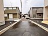 外観：安心して暮らすことのできる住宅街。　住宅地の道路は一般に交通量が少なく車などの騒音が少ないため、住民にとって静かな生活環境が提供されます。 