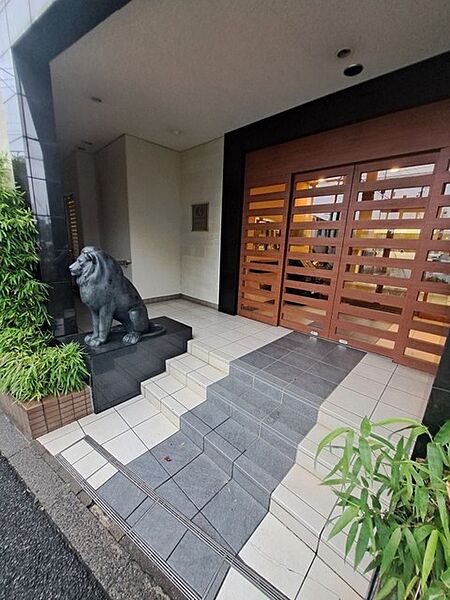 エントランスを拡大表示