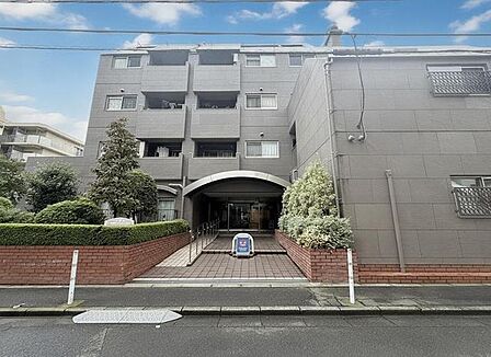 現地のご見学予約もスタートしました。最上階の角部屋5階です。