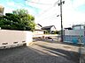 外観：周辺は住宅が建ち並ぶ閑静な住宅街です。 