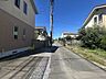 外観：周辺は住宅が建ち並ぶ閑静な住宅街です。 