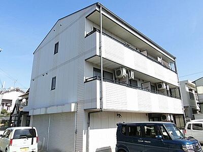 外観：南向きで明るい建物です！