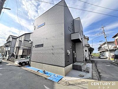 外観：商業施設も徒歩圏内に充実した住み良い住環境！もう間もなく完成です！随時ご案内対応！