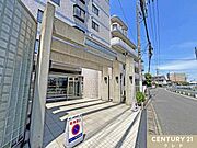 東武東上線・東武生越線の2沿線利用可能！「坂戸」駅から徒歩15分の立地です。お住まいには防犯面も安心のオートロック付き！