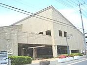 坂戸市中央図書館まで365m