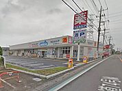 ウエルシア坂戸鶴舞厚川店まで390m