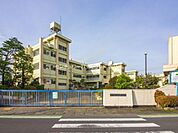 坂戸市立浅羽野小学校まで950m