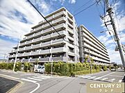 一部内装リフォーム実施。南東向きで陽当たり良好な3LDK。商業施設も近隣に充実した住み良い環境です。