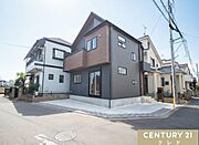 南東6ｍ×北東4.2ｍの光と開放感に包まれた角地。制震Damper標準搭載・耐震等級3取得の地震に強い安心住宅が誕生です。