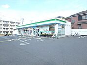 ファミリーマート 坂戸花影町店まで637m