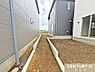 その他：植物を育てたり、季節の花を植えたり、日々の暮らしに彩りを添えるお庭付き。ご家族のくつろぎのひとときを支える、心地よいスペースです。
