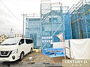 西武新宿線「南大塚」駅徒歩25分、東武東上線「川越」駅バス11分～「つつじヶ丘住宅入口」停徒歩6分。都心への通勤・通学や休日のお出かけにも便利な立地です。