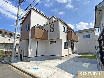 外観：東武東上線「霞ヶ関」徒歩10分。都心へのアクセスも良好で通勤・通学にも便利な好立地。ガス衣類乾燥機「幹太くん」標準装備！共働き世帯の家事負担を減らす4LDK。