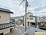 その他：バルコニーからの眺望です。晴れた日には青空が広がり、心地よい風に包まれながら、ゆったりとした時間をお過ごしいただけます。