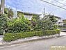 その他：桜山小学校まで徒歩9分、白山中学校まで徒歩10分。毎日のお買い物に欠かせない商業施設が徒歩圏内に充実。シニア世帯からファミリー層まで幅広い世帯にオススメです。