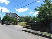 坂戸市立浅羽野中学校まで1100m