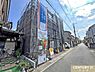 駐車場：駐車2台可能なカースペース付き。通勤やお子様の送り迎え、毎日のお買い物などご夫婦でお持ちの方も便利にお使いいただけます。