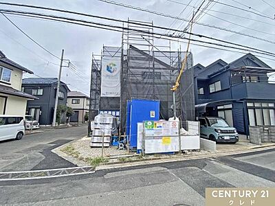 外観:南向きで陽当り良好な3LDK。18.2帖の広々としたLDKは家族がゆったりと過ごせる空間です。 外観:南向きで陽当り良好な3LDK。18.2帖の広々としたLDKは家族がゆったりと過ごせる空間です。