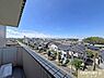 その他：バルコニーからの眺望です。晴れた日には青空が広がり、富士山を望めるのも嬉しいポイント。心地よい風を感じながら、ゆったりとした時間をお過ごしいただけます。