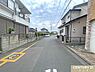 その他：ゆったりした前面道路約6m！駐車やお車の出入りもスムーズです。落ち着いた住宅地に位置しながらも、周辺施設が充実した好立地。