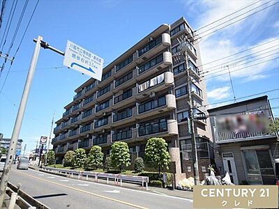外観:キッチン・バス・洗面室など水回り設備新規交換、クロス張替えなど、新規リフォーム済み!南西向きで陽当り良好な3LDKの住まいです。 外観:キッチン・バス・洗面室など水回り設備新規交換、クロス張替えなど、新規リフォーム済み!南西向きで陽当り良好な3LDKの住まいです。
