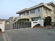 厚木市立依知南小学校　距離約1100m