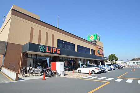 ライフ　上鶴間店まで約450m