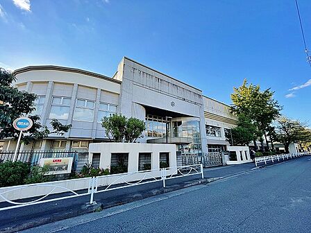 川崎市立宮崎中学校 距離約2100m