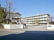 海老名市立柏ケ谷中学校まで約750m