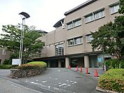 多摩南部地域病院まで約1600m