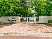 日野市立仲田小学校 260m