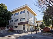 相模原市立上鶴間中学校　距離約800m