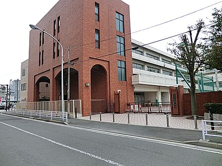 横浜市立横浜吉田中学校まで約850m